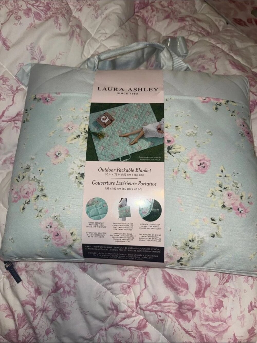 NWT Laura Ashley Blue Floral Packable Outdoor Picnic Blanket with Pink Roses - Picture 2 of 4